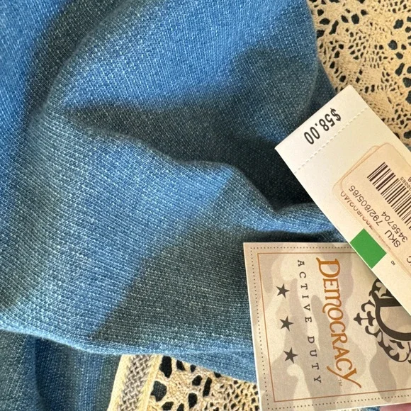 NWT Blue Peasant‎ Off-Shoulder Cottagecore Sweatshirt with Lace Detail Size L - Picture 3 of 6